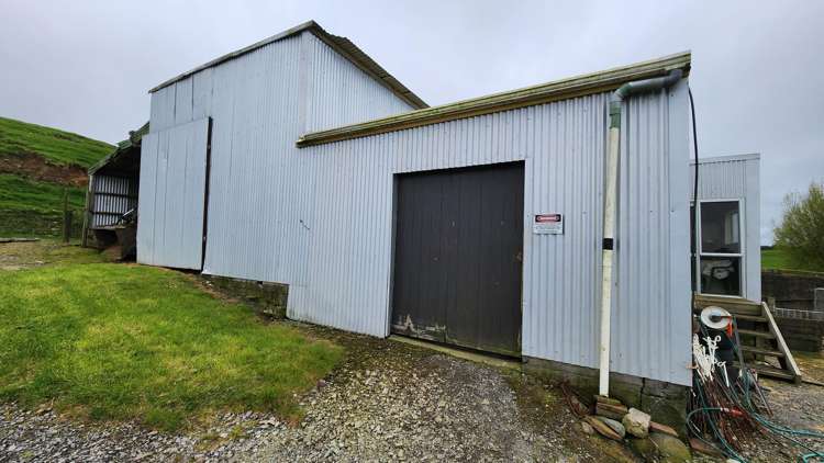 953 Upland Road Egmont Village_23