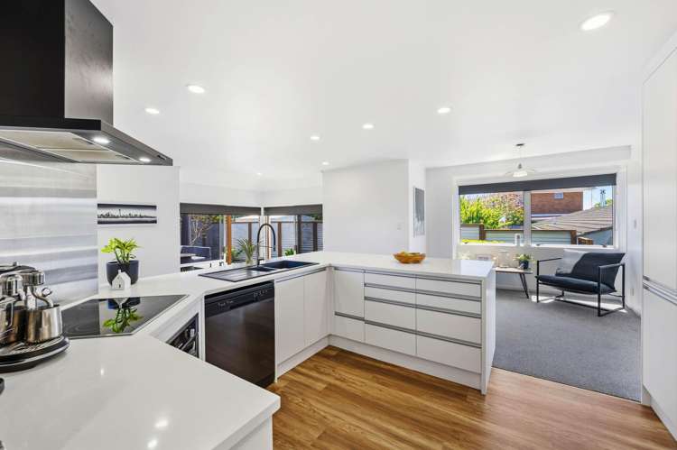 5 Harford Place Pakuranga Heights_6