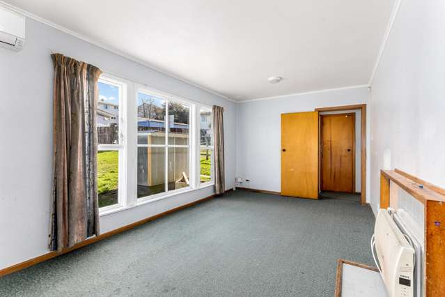 301-303 Warspite Avenue Waitangirua_1