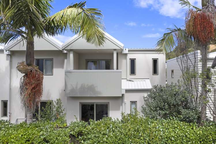 41b/21 Hunters Park Drive Three Kings_10