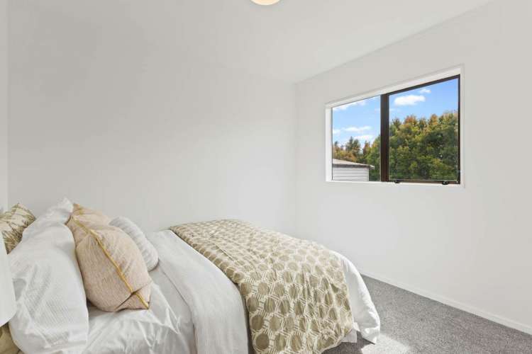 24 Aspiring Avenue Clover Park_9