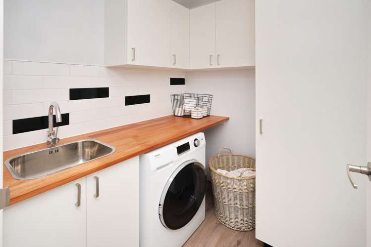 7b Ronald George Place Parklands_11