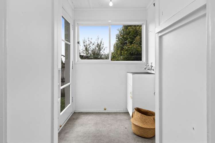 55 Houchens Road Glenview_16