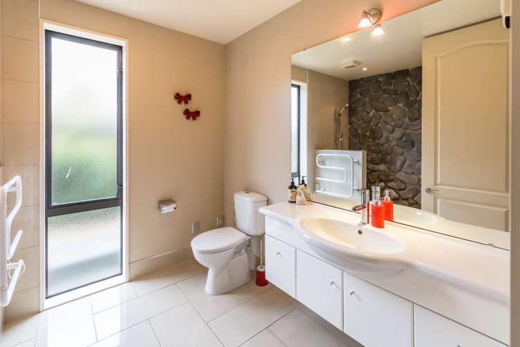 1 Leabridge Mews Harewood_12