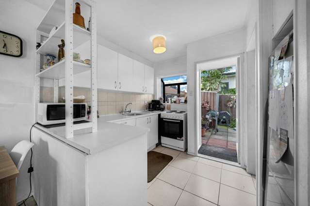 2/7 Don Street Papakura_3
