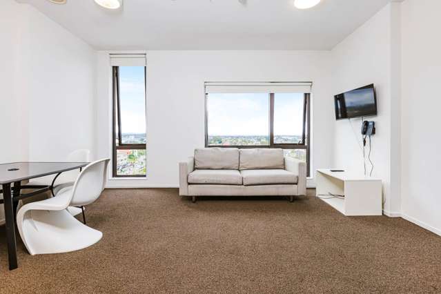 1111/17 Putney Way Manukau_1