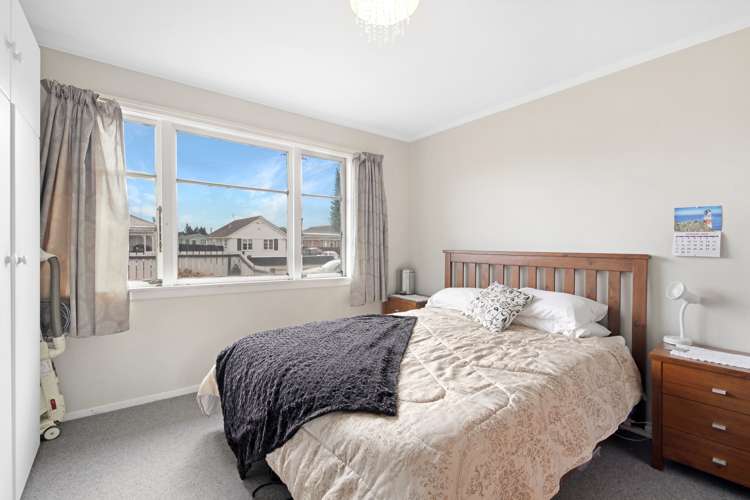 1/42 Parnwell Street Burwood_5