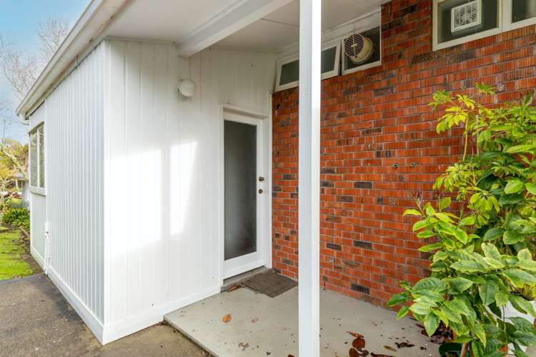 1/5 Thatcher Street_0