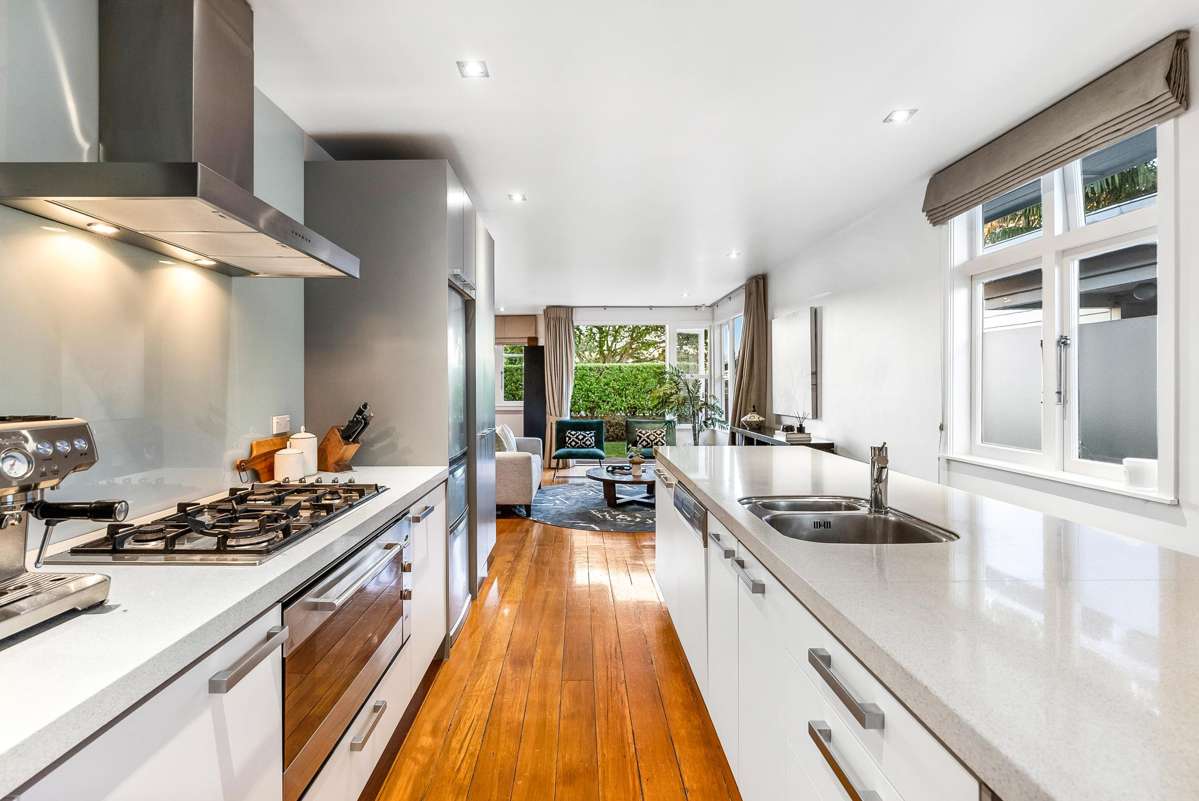 9 Warwick Avenue_1