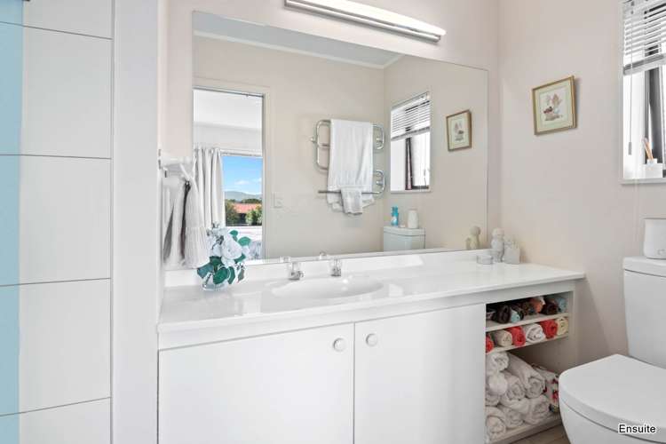 58 Bay Vista Drive Red Beach_17