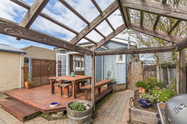 37 Frankleigh Street Somerfield_17