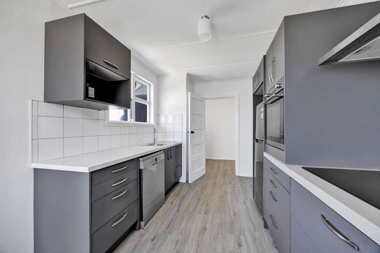 2 Waihi Road Hawera_8