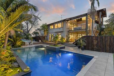 304 Riddell Road_3