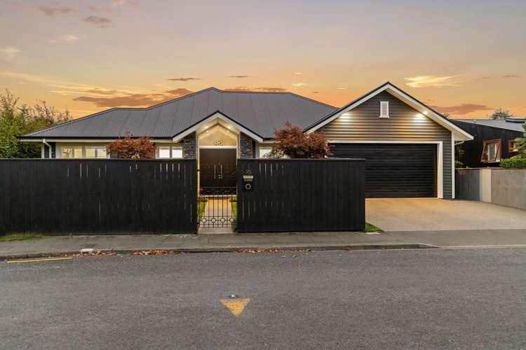 95 Office Road Merivale_21