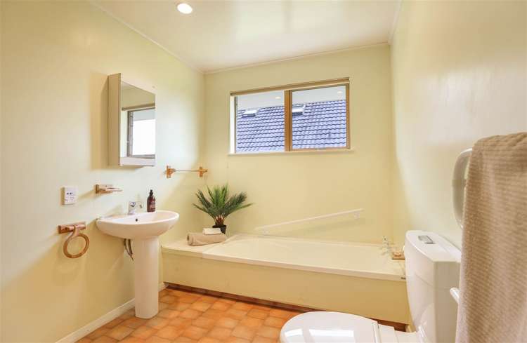 162 Harrison Street Allenton_11