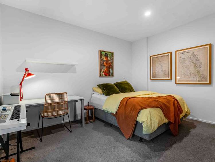 4/19 Crummer Road 10031_10