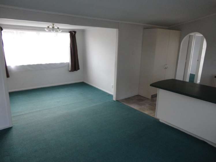 19 Archibald Road Kelston_9