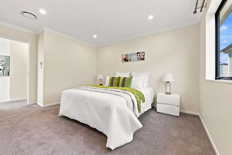 3 Golden Avenue Flat Bush_25