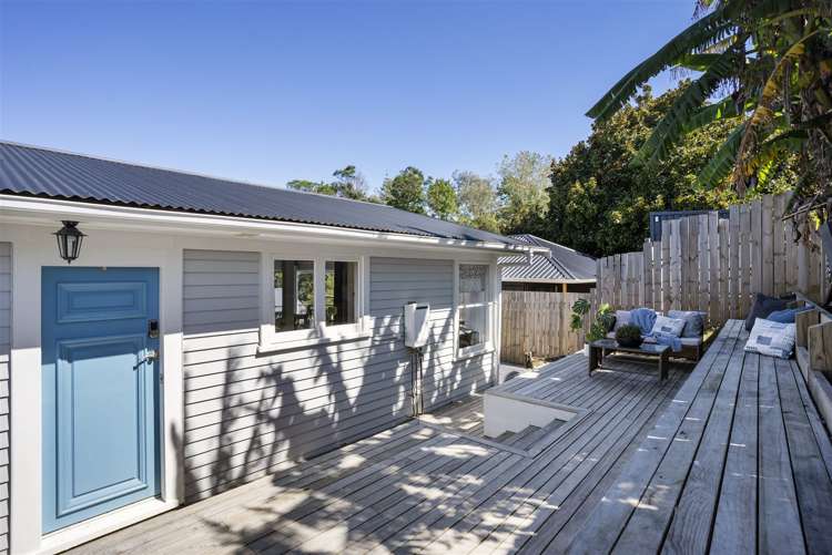 35 Taurus Crescent Beach Haven_19