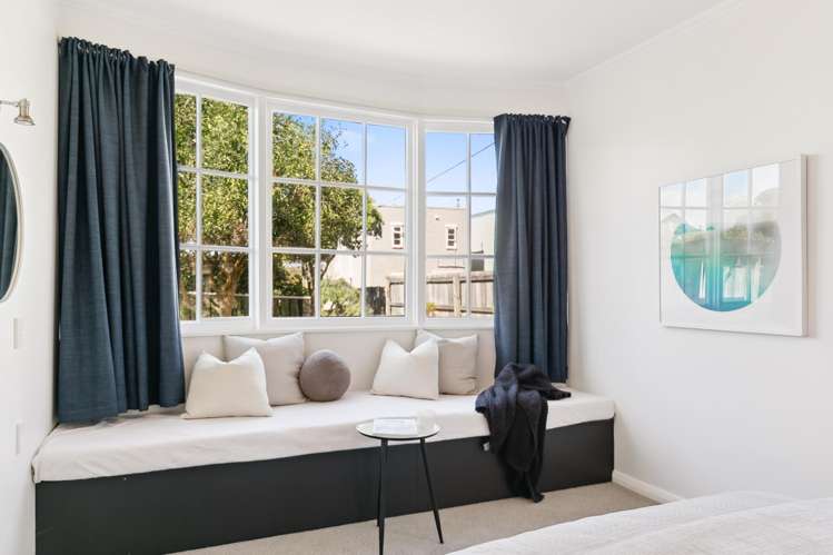 174 Queens Drive Lyall Bay_15