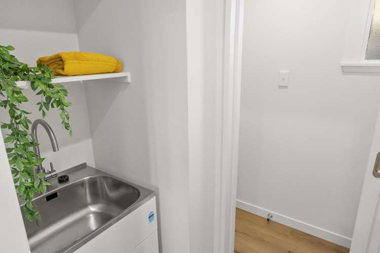 97 Bassett Street Burwood_15