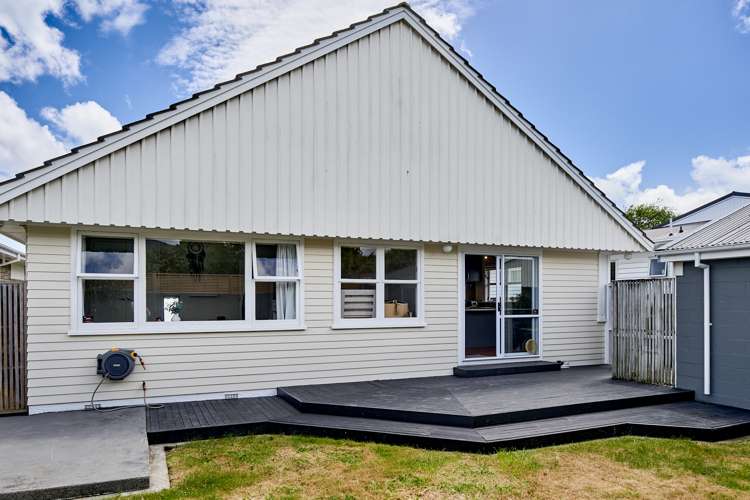 74 Wai-Iti Crescent Woburn_15