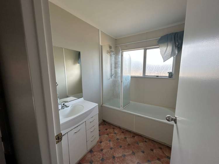 59A Archibald Road Kelston_12