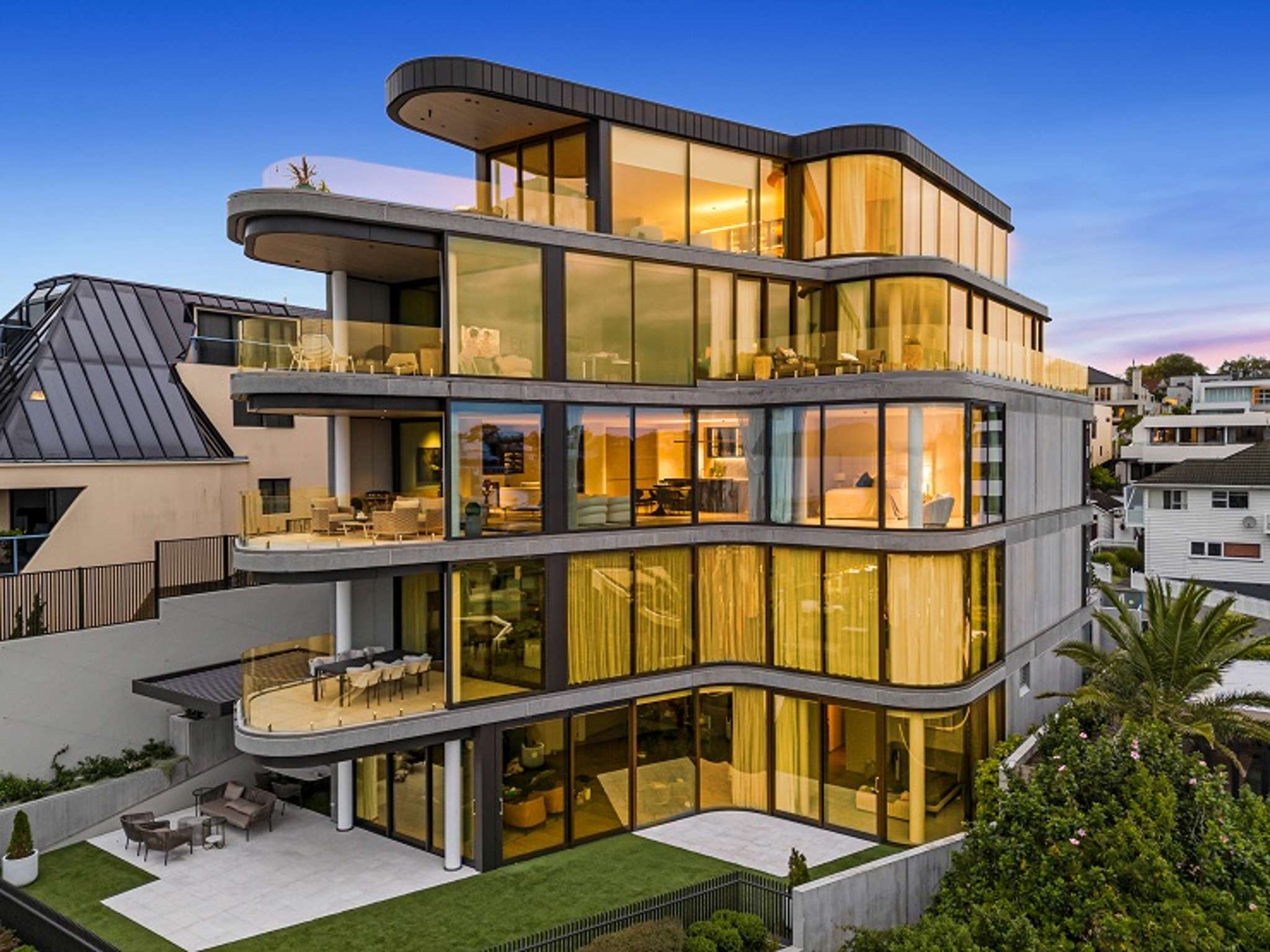 NZ fashion icon Dame Trelise Cooper selling her luxury apartment - just weeks after moving in