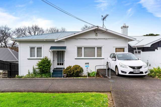 35 Premier Avenue Point Chevalier_1