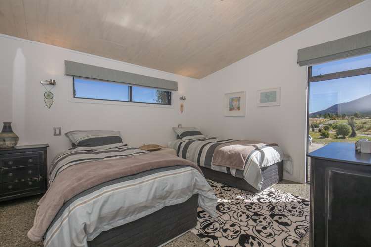10 Sam John Place Lake Hawea_8
