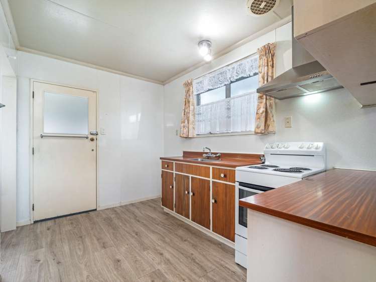 17 Maxwells Line Awapuni_6