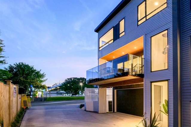 Luxury living & Location