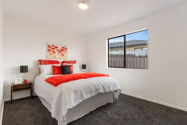 2/7 Maplesden Drive Clendon Park_7