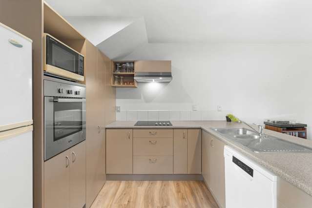 2/38 Brockworth Place Riccarton_1