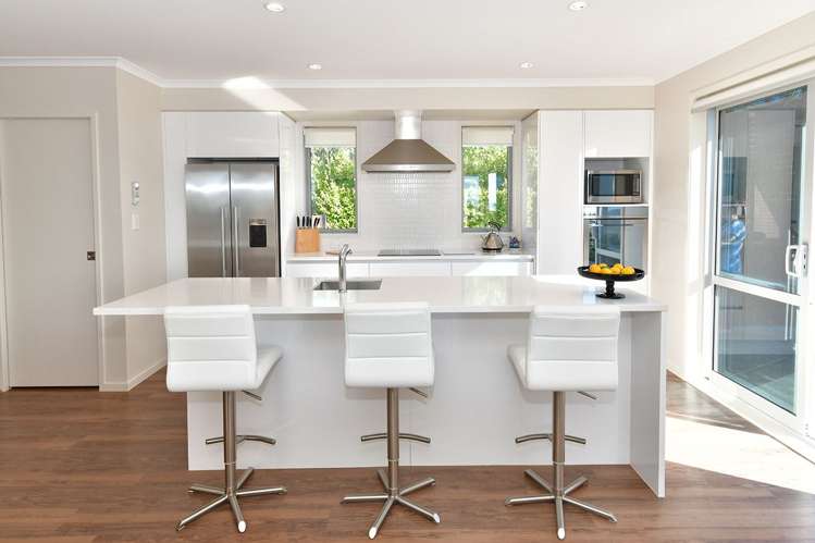 2 Eastview Crescent Stanmore Bay_6