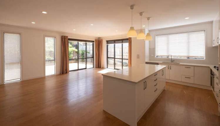 35 Fennell Crescent Silverdale_1