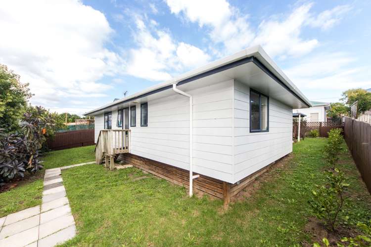 93a Henderson Valley Road Henderson_10