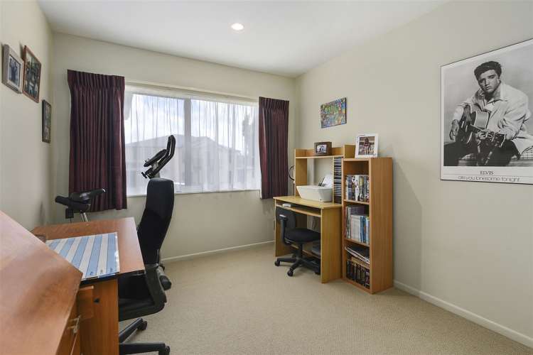 16 Leafield Crescent Henderson_24