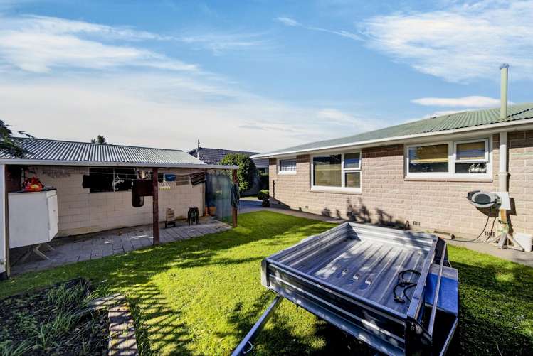 77 Cutts Road Russley_17