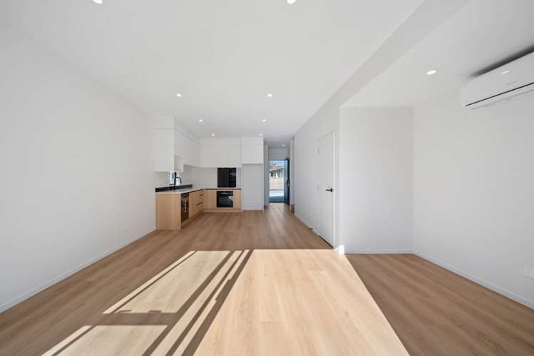 8/12 Clendon Place Manurewa_9