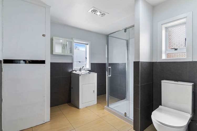 9 Clevedon Road Papakura_22