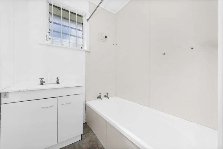 1/10 Dolphin Street Pakuranga_12