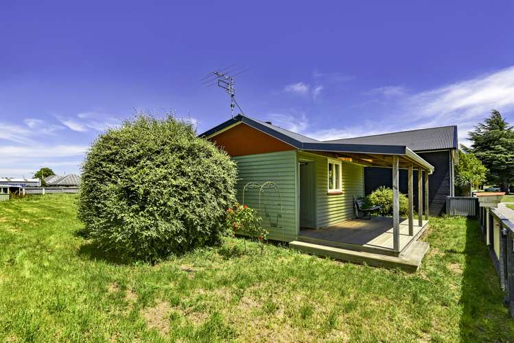 5 North Terrace Darfield_1