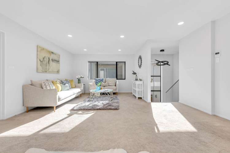 66 Donegal Park Drive Flat Bush_8