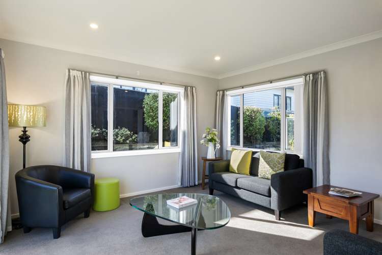 11 Paparoa Crescent Aotea_10