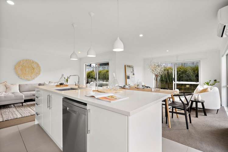 6 Jessie Rise Riverhead_10