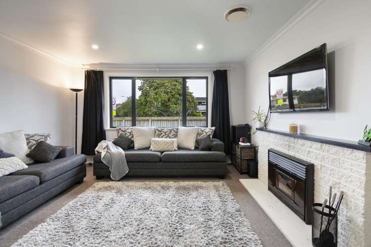 2 Croxley Place Terrace End_14
