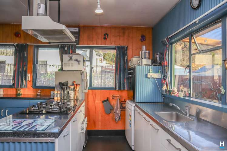 1 Ross Street Dunollie_5