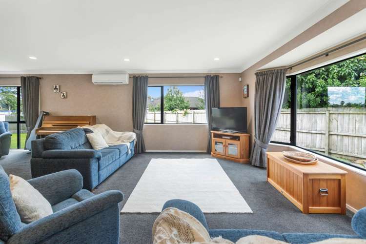 4 Trossach Place Wattle Downs_10