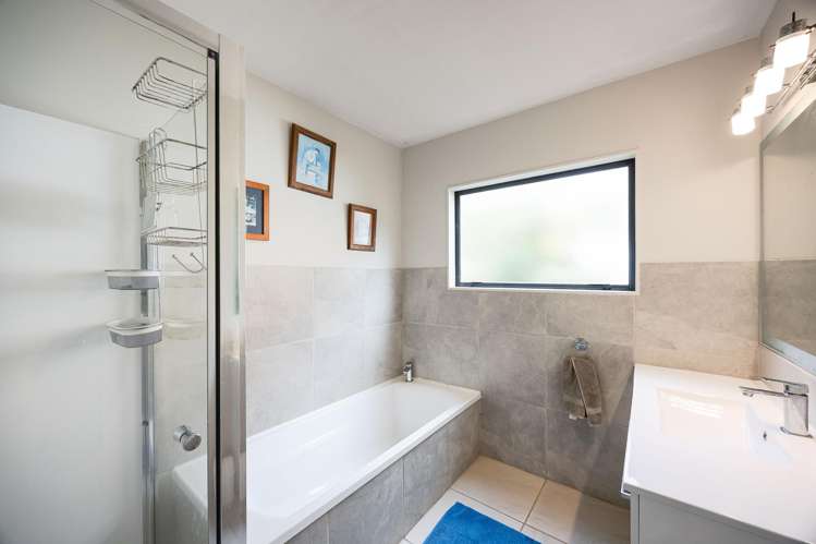 10B Elliston Crescent Stanmore Bay_15